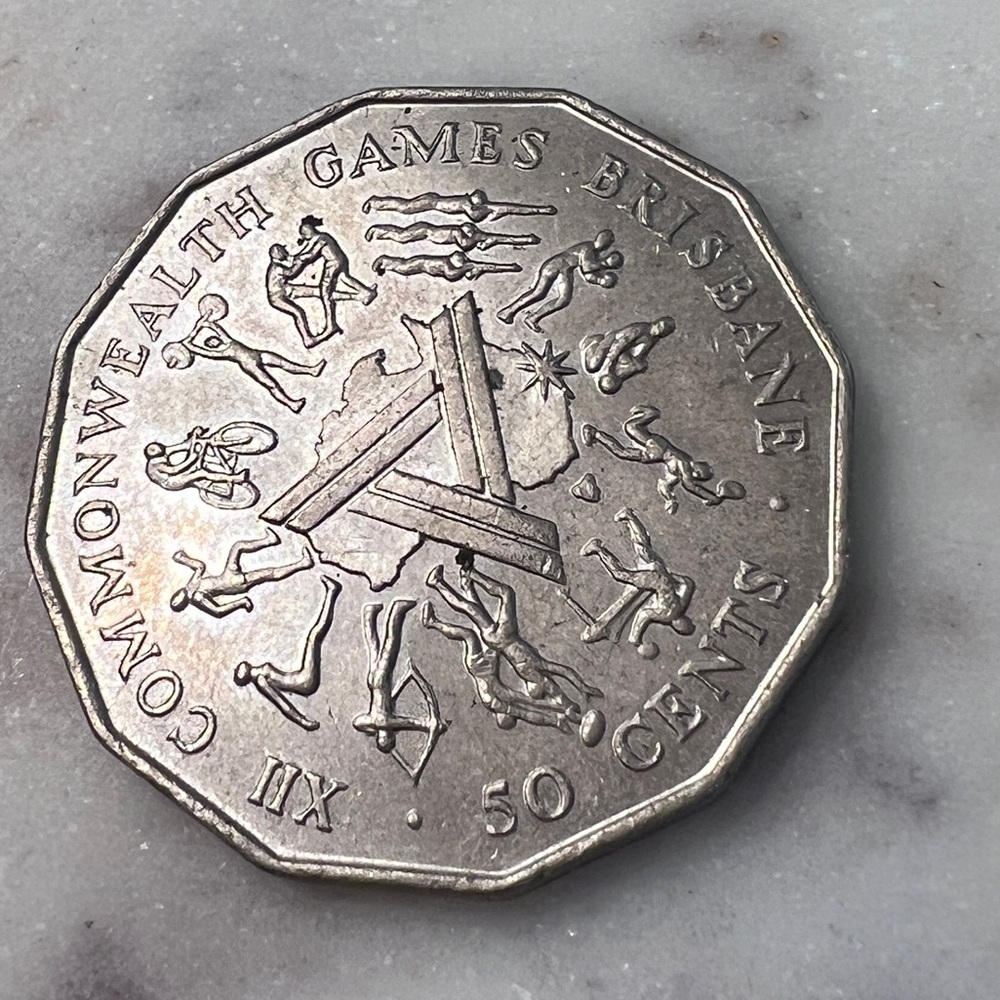 1982 Australia Commemorative 50 Cent Coin - Silver Tone